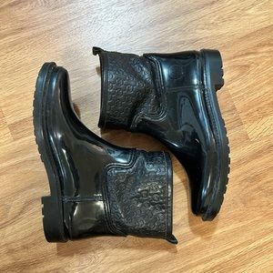 Micheal Kors Black Rainboot size 7